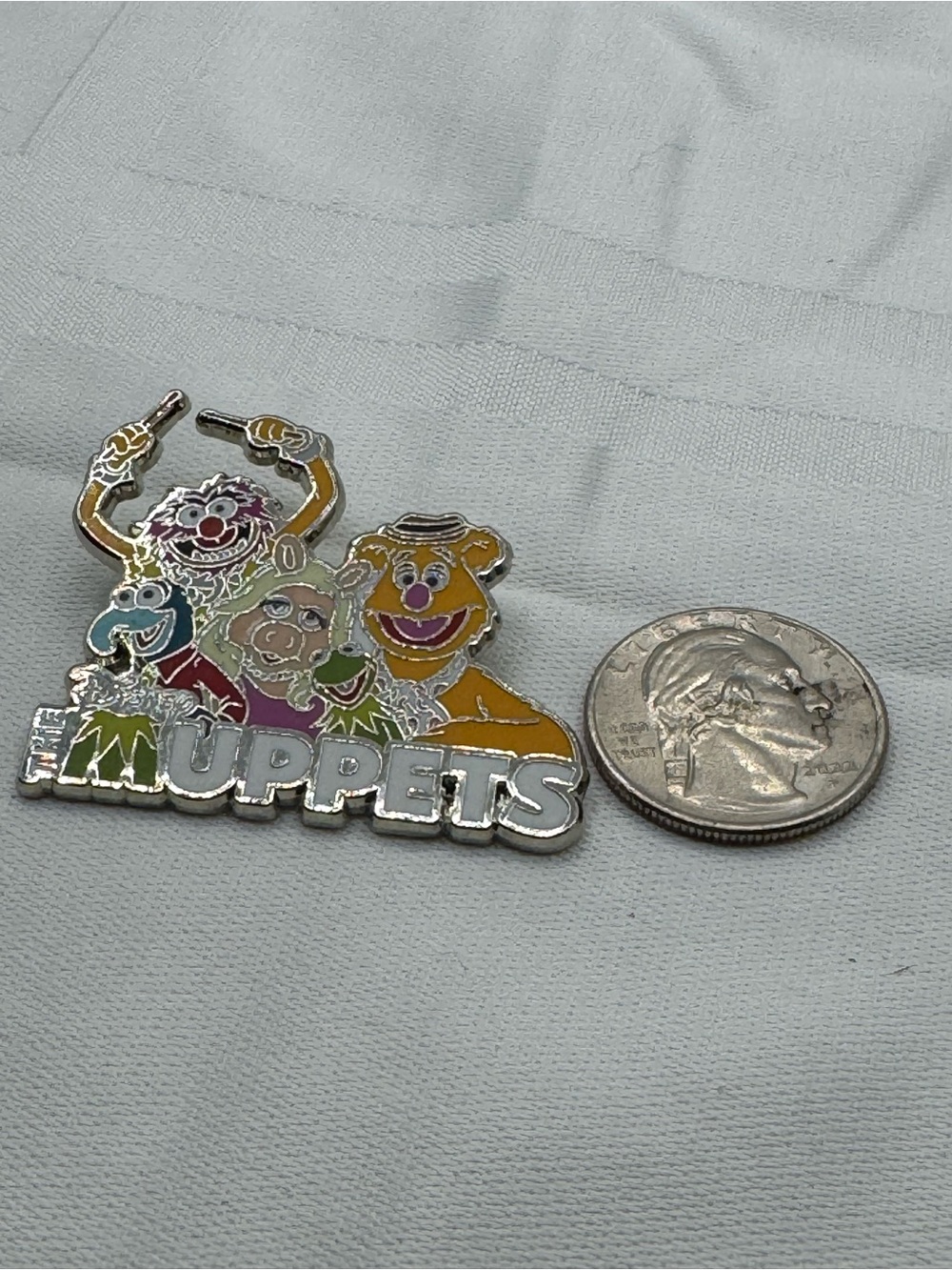 Disney Muppets Kermit, Miss Piggy, Fozzie, Gonzo, And Animal Logo Pin 2020 View 3